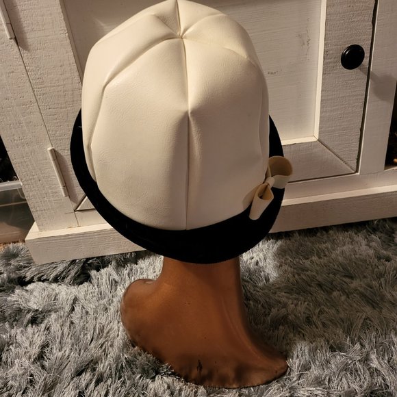 Vintage Woman's Hat/Cap/Fedora in White Faux Leather Black Faux Fur ~Union Made - Picture 11 of 11
